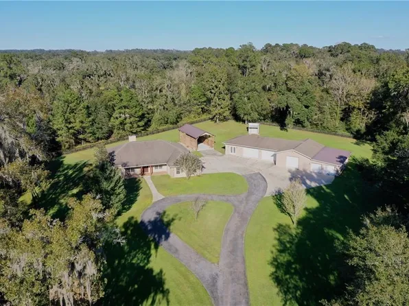 8265 NW 76th Ln, Ocala, FL 34482