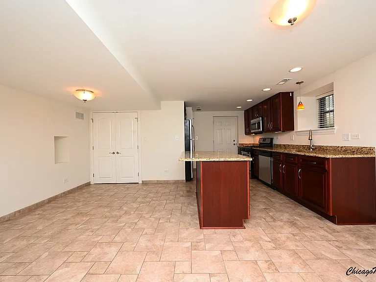 18 W Chestnut St #BR — Photo 6