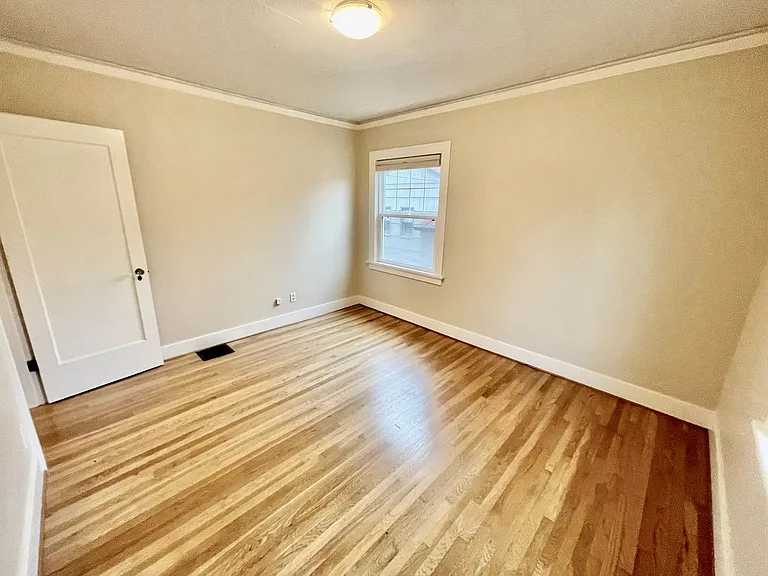 6976 NE Stanton St — Photo 22