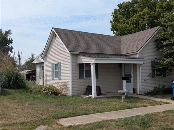 308 W Dryden St, Odessa, MO 64076
