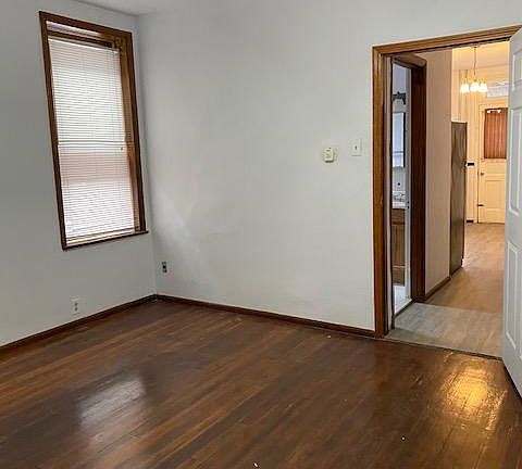 3rd image of 3535 Grace Ave #1