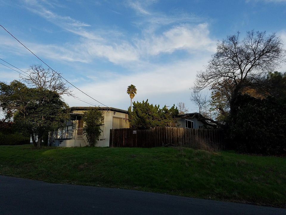 2nd image of 763 Garfield Ave