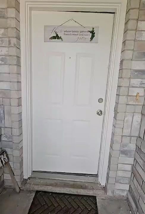 1st image of 1026 Fairway Dr