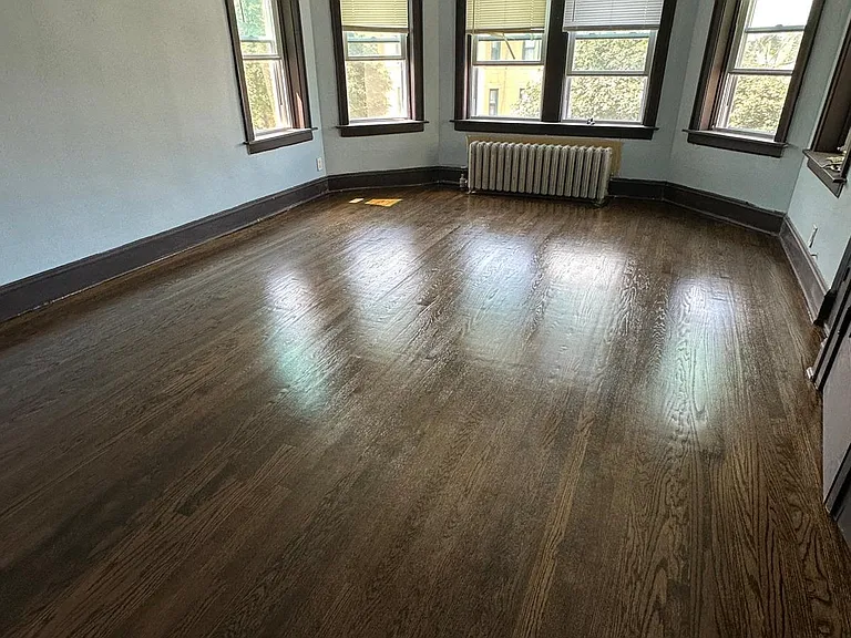 10921 S Vernon Ave — Photo 14