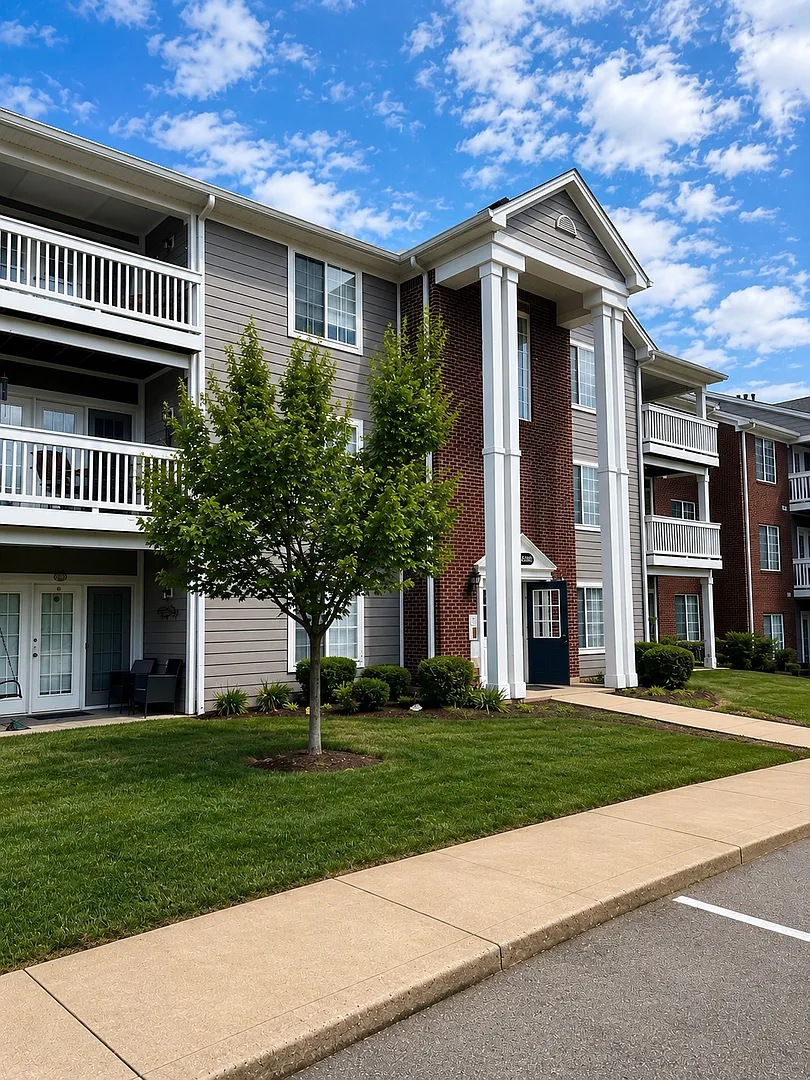 Spacious 2BR Condo with Flex Space & Private Balcony in Crestwood's Madison Park — Photo 1