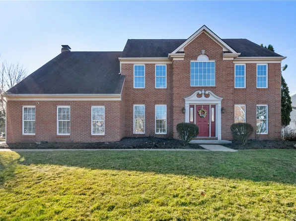 200 Coventry Ct, Cranberry Township, PA 16066