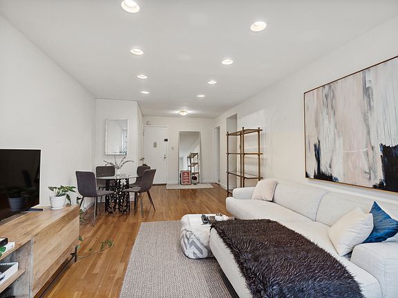 4th image of 25 W 13th St #12FN