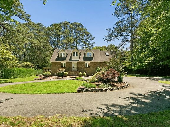 3rd image of 246 Hunts Neck Rd