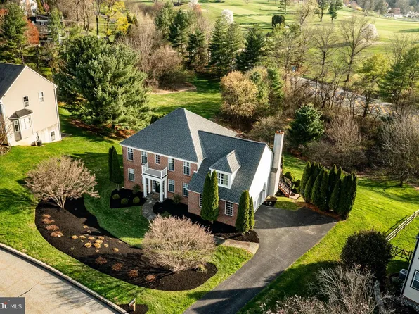 939 Baylowell Dr, West Chester, PA 19380