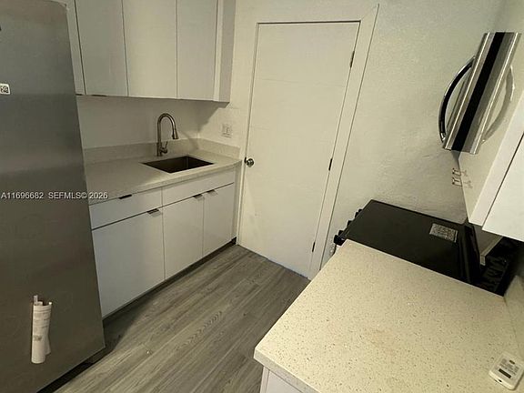 5th image of 501 Wendell Rd #A