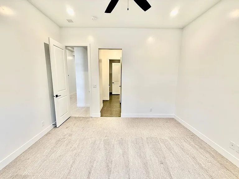 3714 S McKenzie Ln — Photo 6