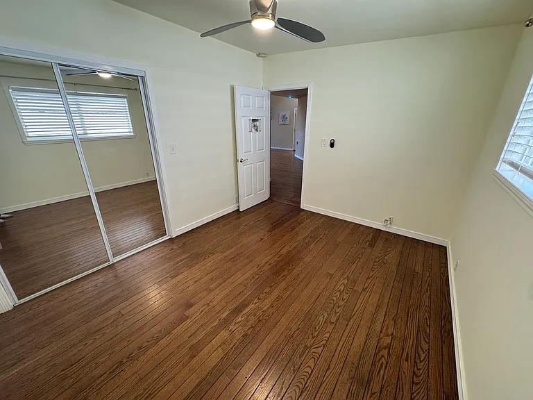 1912 Oak Knoll Dr — Photo 17