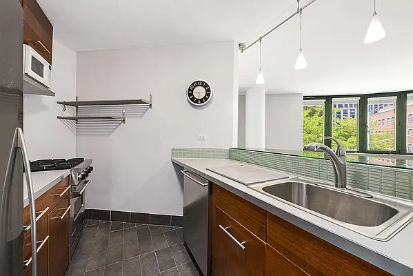 Rented by Compass | media 8