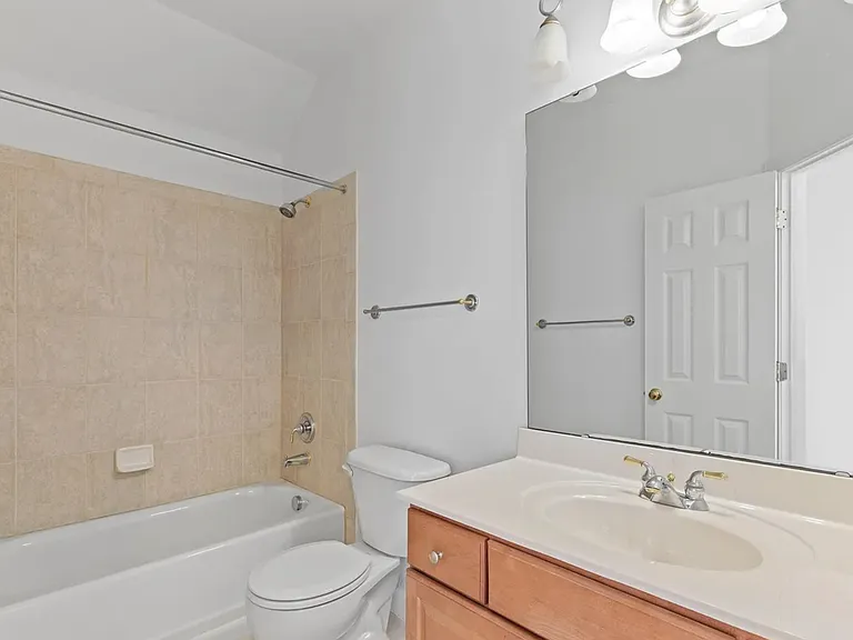 111 Sir Walker Ln — Photo 21