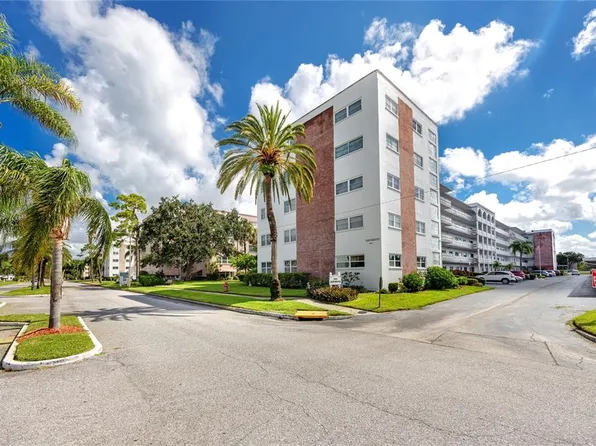 5501 80th St N Unit 214, Saint Petersburg, FL 33709