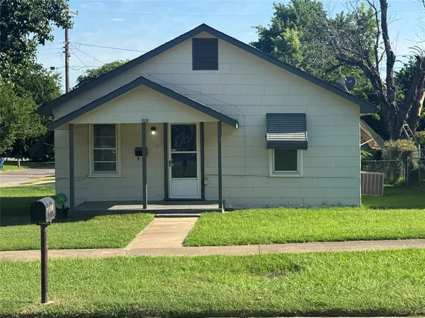 818 W Watts St, El Reno, OK 73036