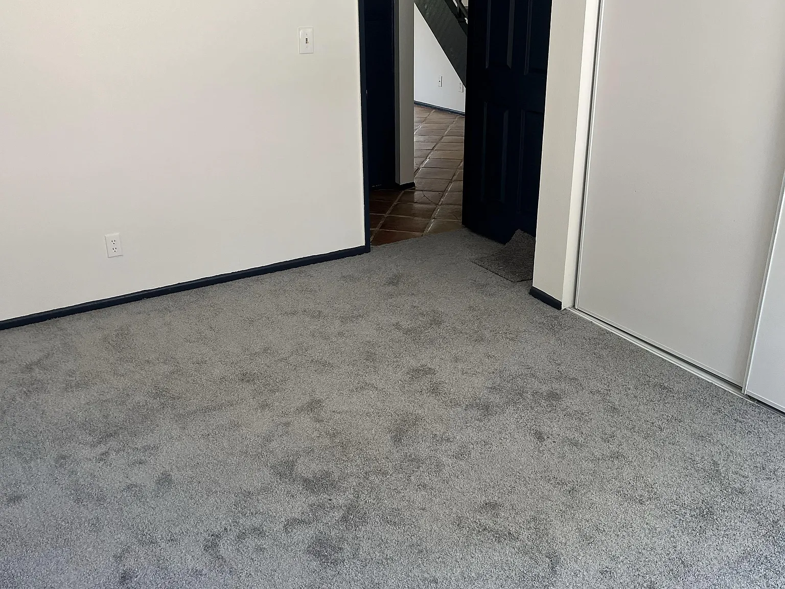 2 bed, 1200 sqft, $3,000 — Photo 3