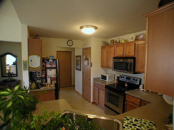 4th image of 616 Belmont Dr