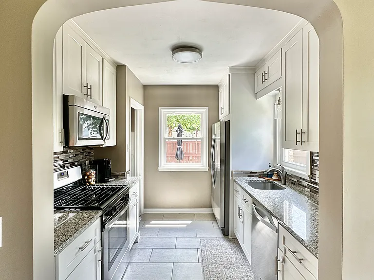 3380 Brunswick Ave S — Photo 12