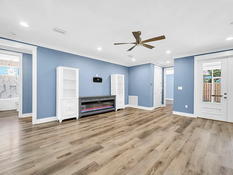 364 Carson Oaks Ln — Photo 25