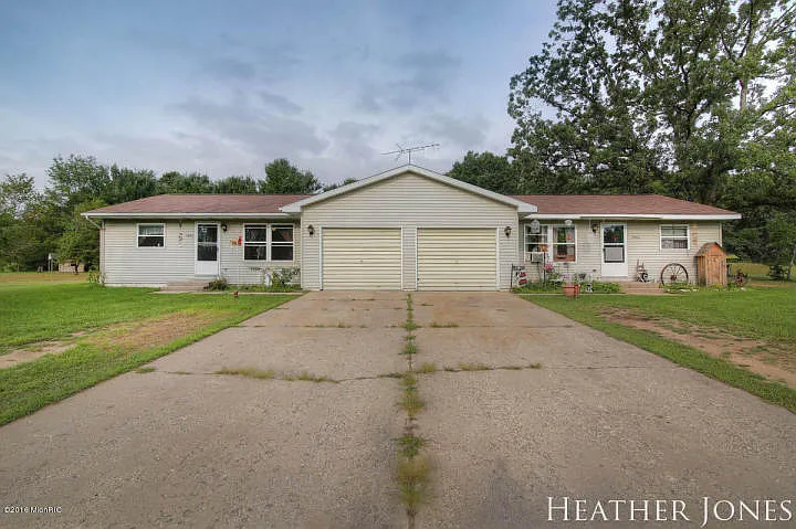 5960 Pine Ct photo 1