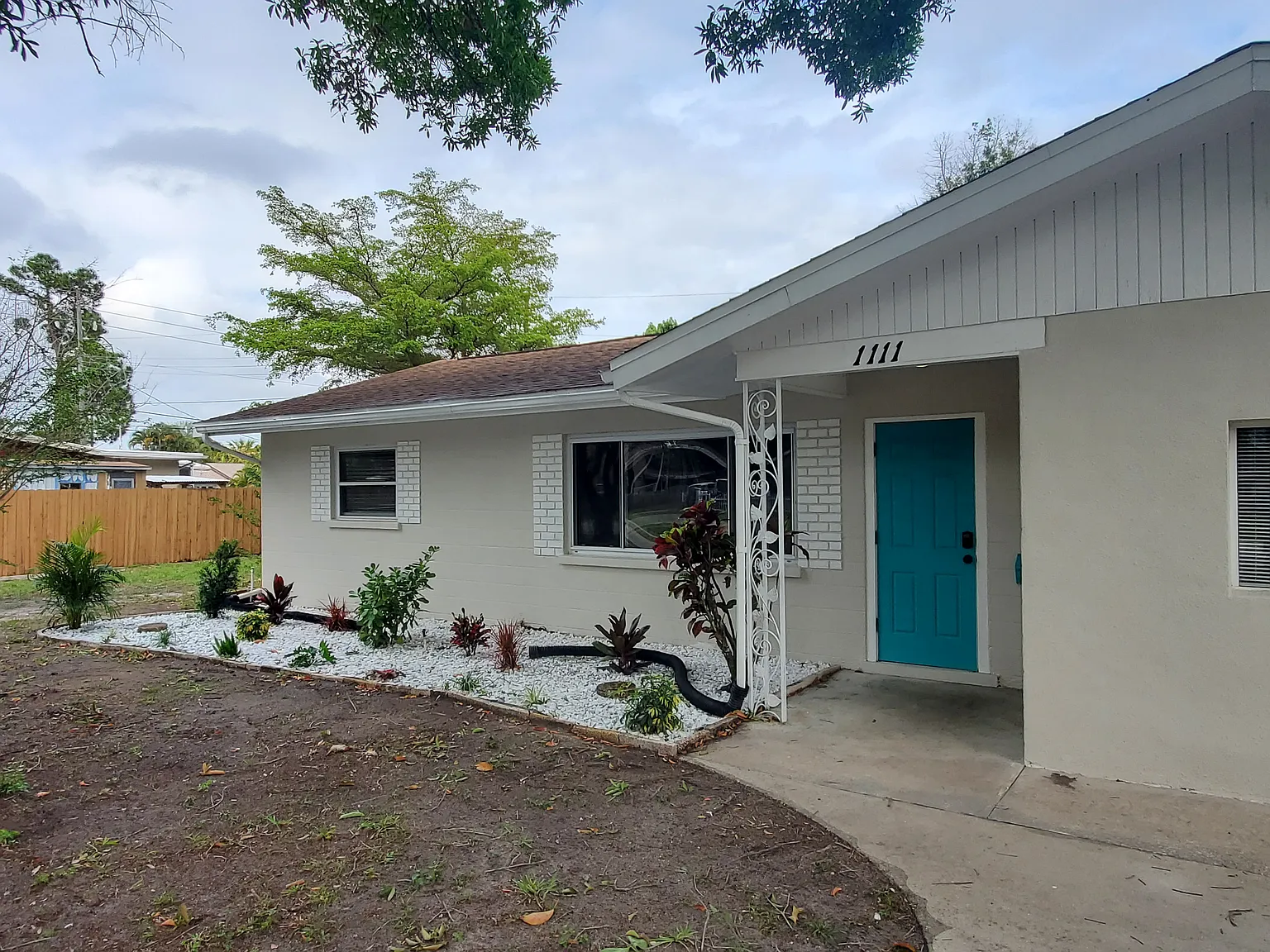 4 bed, 1606 sqft, $2,600 — Photo 2