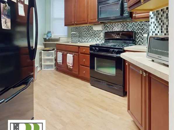 902 Ocean Parkway image 5 of 8