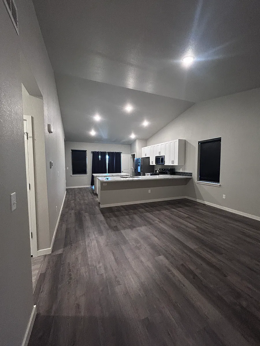 Building Photo - 1122 Osprey Way