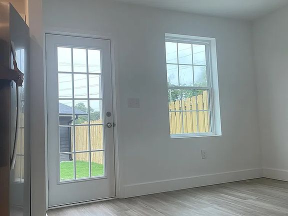 5th image of 113 Kemper Ln