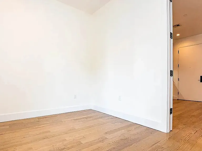 1503 Jefferson Ave #1F — Photo 10