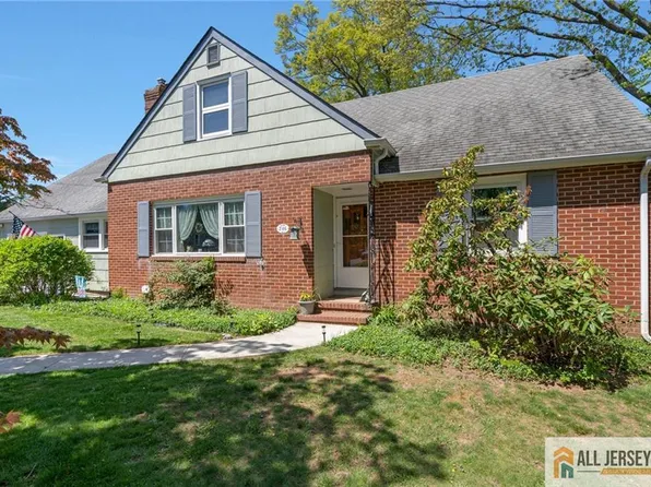 246 4th St, Dunellen, NJ 08812