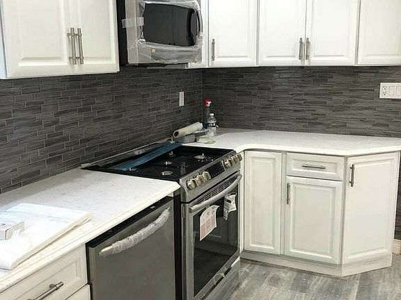 4th image of 59 Lander Ave #1