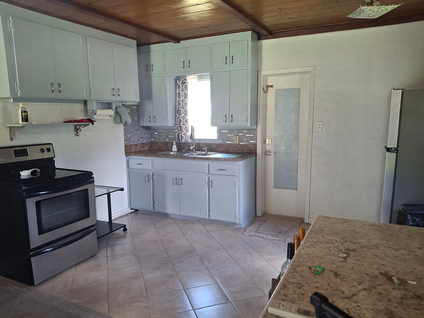 $1,100 per month | 1 Bedrooms | 1 Bathroom* — Photo 3