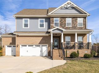 8012 NW Meadows Dr, Stokesdale, NC 27357