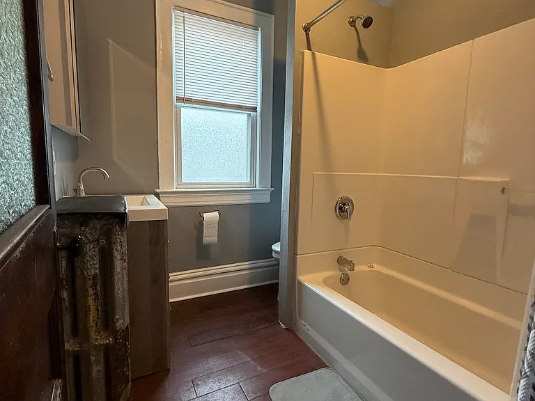 2702 Center St #3 — Photo 14