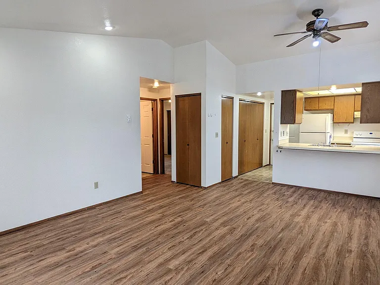 2320 Valencia St — Photo 12