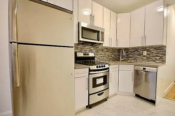 Rented by REAL New York | media 13