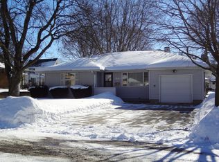 310 Cedar St, Dixon, IL 61021
