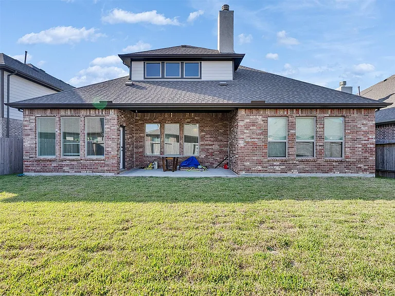 818 Kingwood Dr — Photo 33