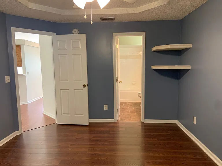 2704 Ian Ct — Photo 9