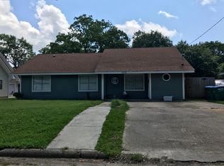 1212 Oliver St, Pascagoula, MS 39567