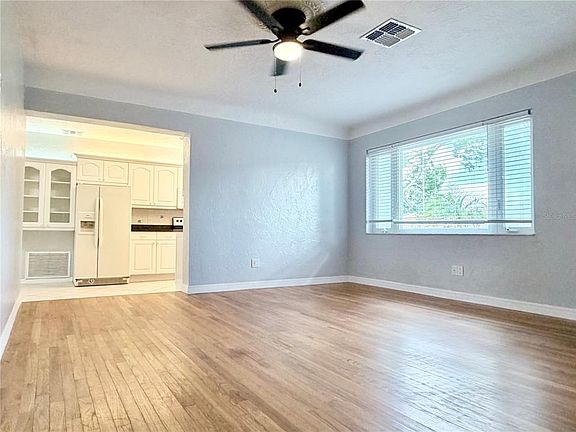 4th image of 4320 YARDLEY AVENUE N