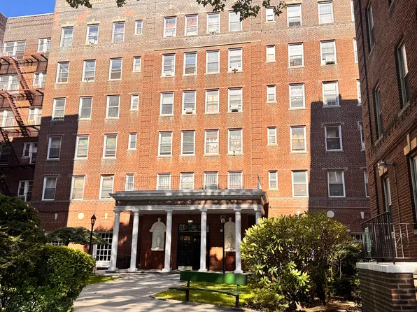14125 Northern Blvd APT A28, Flushing, NY 11354