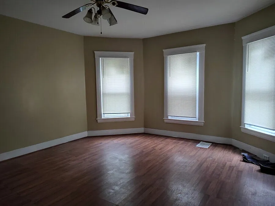 4-Bedroom Home with Off-Street Parking in Cleveland — Photo 2