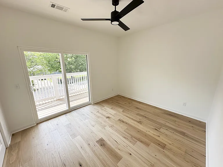 1278 W Hendrix St — Photo 16