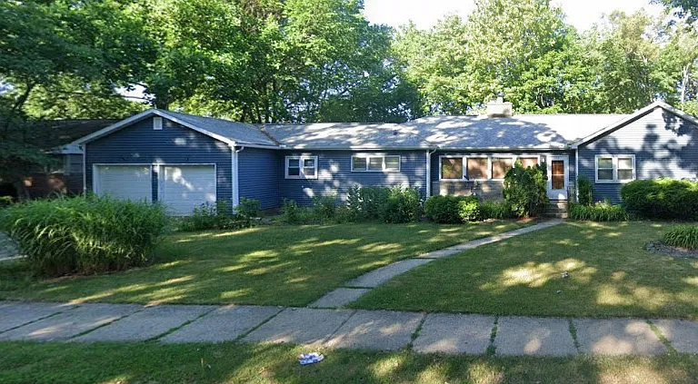 1117 N Niles Ave — Photo 1