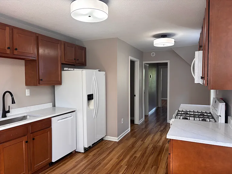 2837 N Palmer St #A — Photo 2
