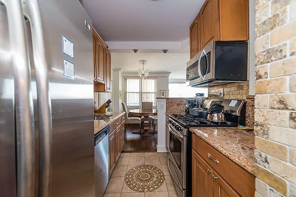 Sold by SBNY RE | media 5