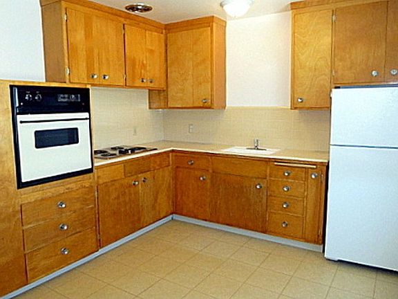 4th image of 40 Ross Ave APT 6