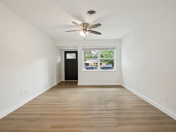 5th image of 1219 Dearborn Dr